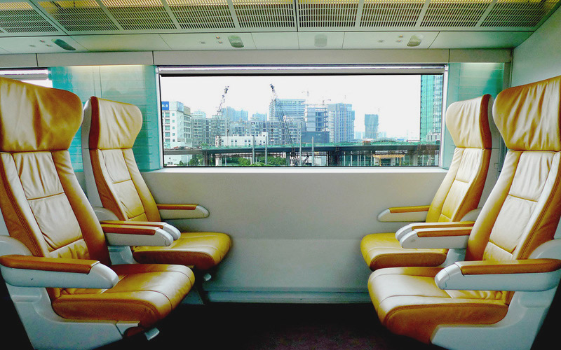 Поезд Маглев - места пассажиров VIP-класса