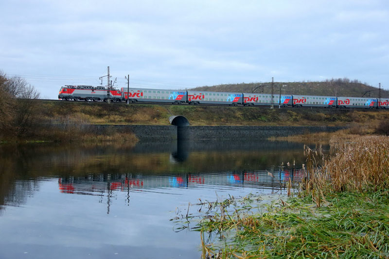 Поезд №103/104 Москва – Адлер: от «Московии» до двухэтажного поезда из экспериментальных вагонов