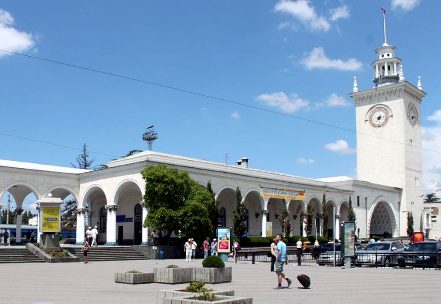 ЖД вокзал Симферополь фото